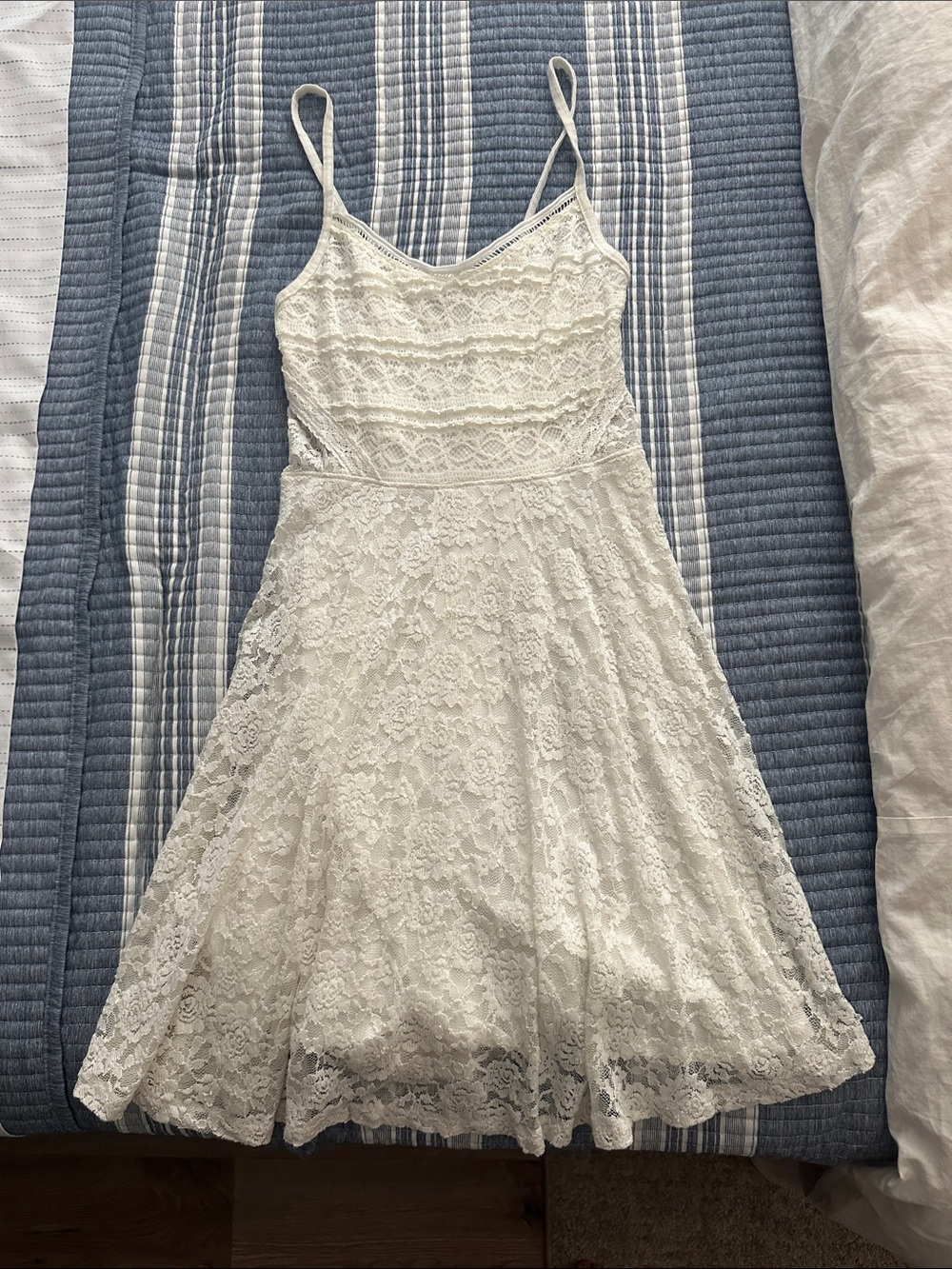 Abercrombie & Fitch White Lace Spaghetti Strap Mini Dress
